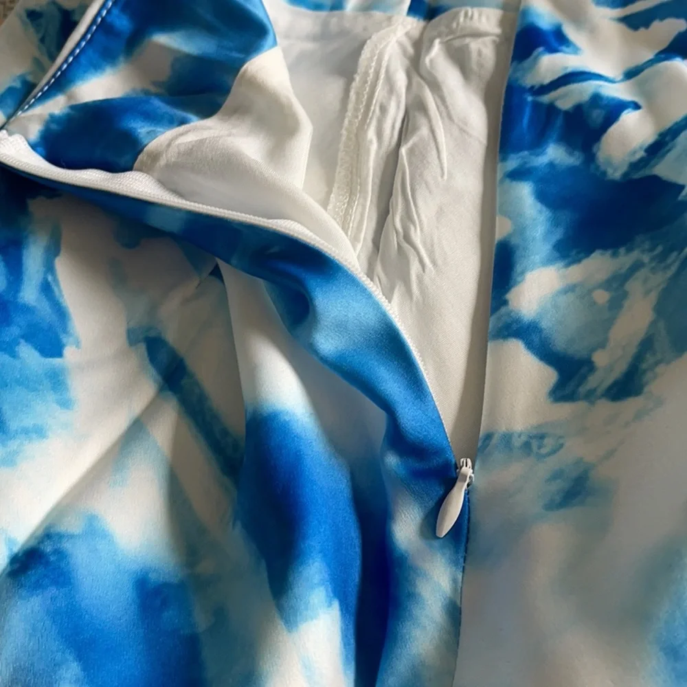🎉Sale🎉HP🎉Princess Polly Marlo Blue Tie Dye Mini Skirt - Picture 8 of 8